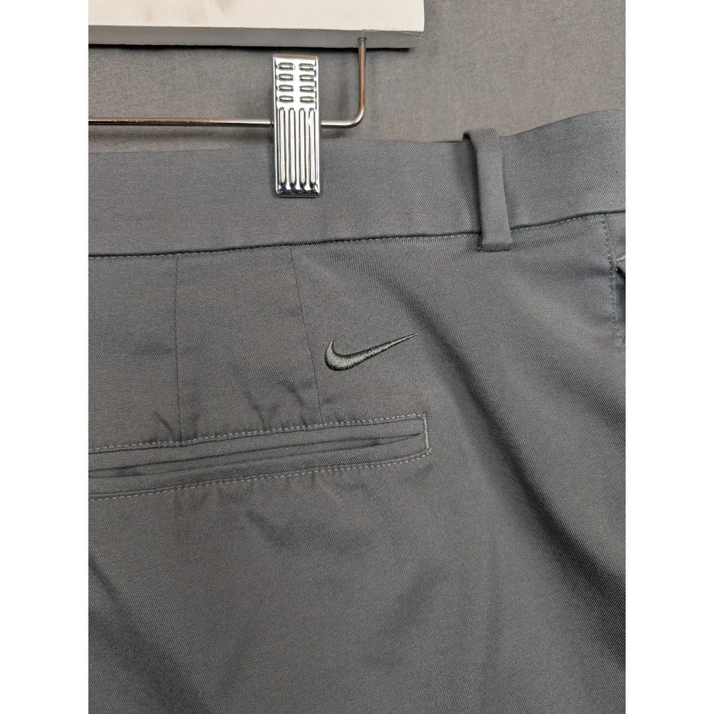 Nike Dri-Fit Lightweight Flat Front Casual Shorts Gray‎ Size 40